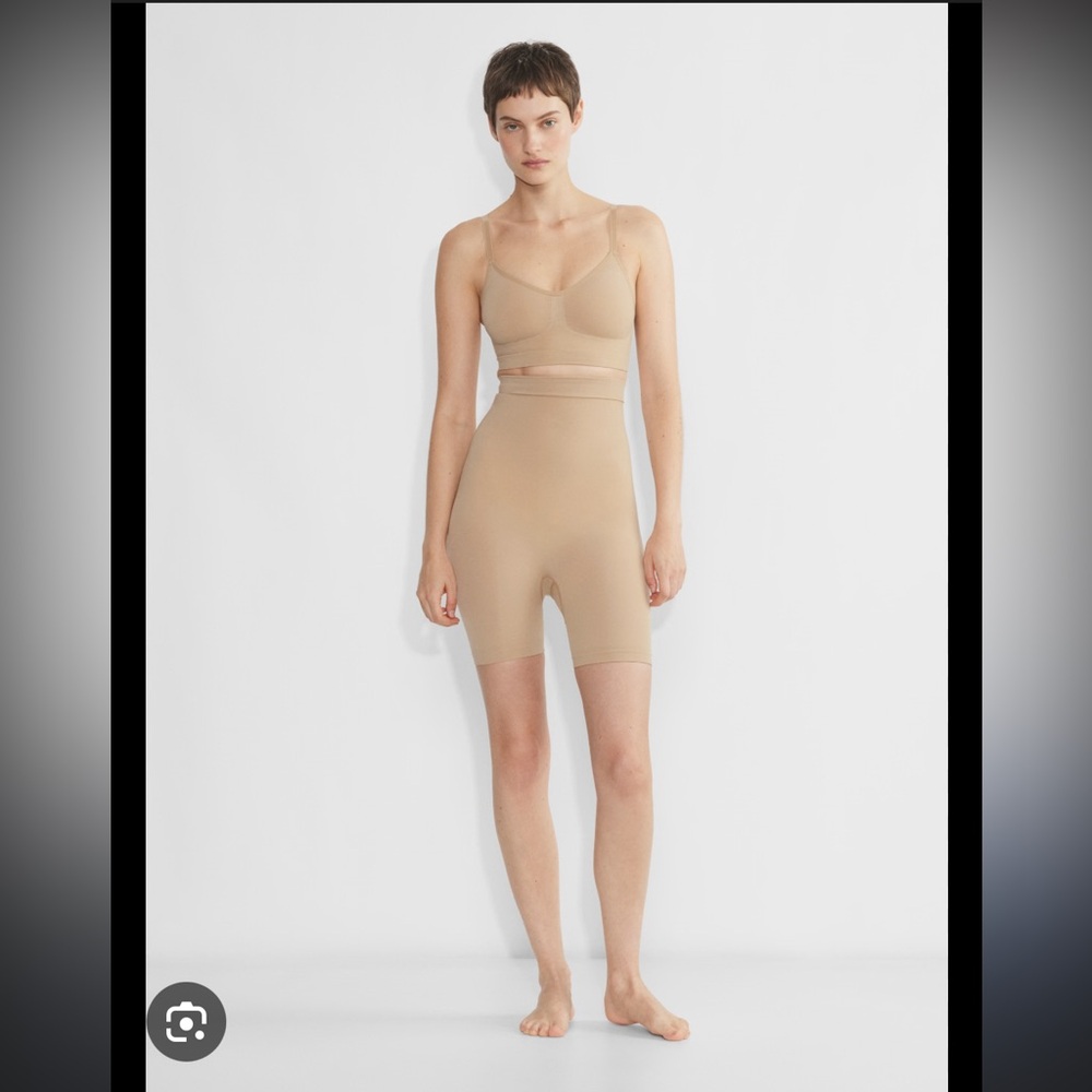 Aritzia Women's Beige Shapewear shorts